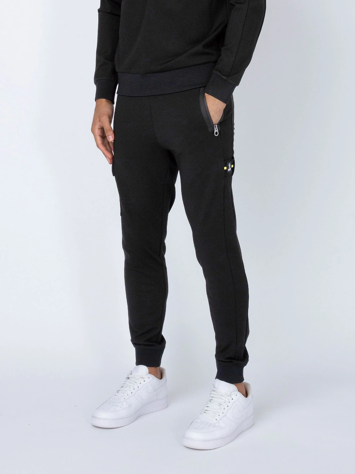 EARLE AFC WIMBLEDON JOGGERS 1 EARLE AFC WIMBLEDON JOGGERS